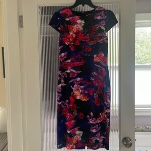 Betsey Johnson size 4 floral sheath dress